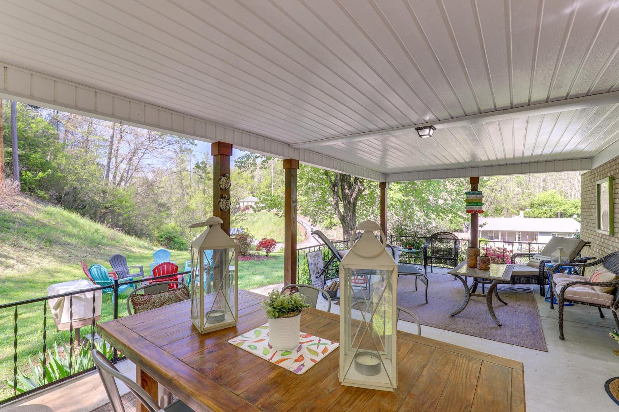 Updated Marshall Home With Fire Pit And Game Room! Zewnętrze zdjęcie