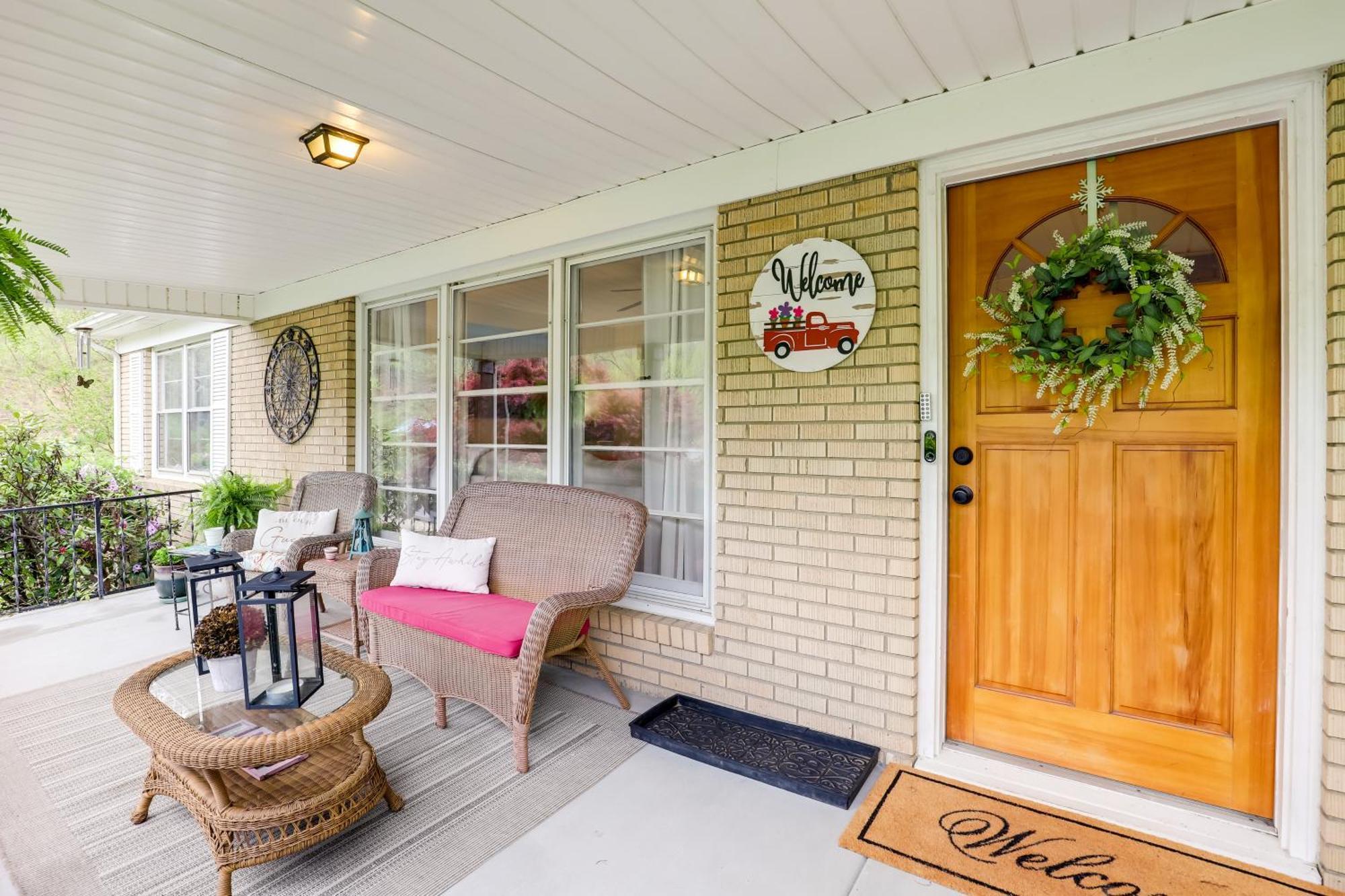 Updated Marshall Home With Fire Pit And Game Room! Zewnętrze zdjęcie