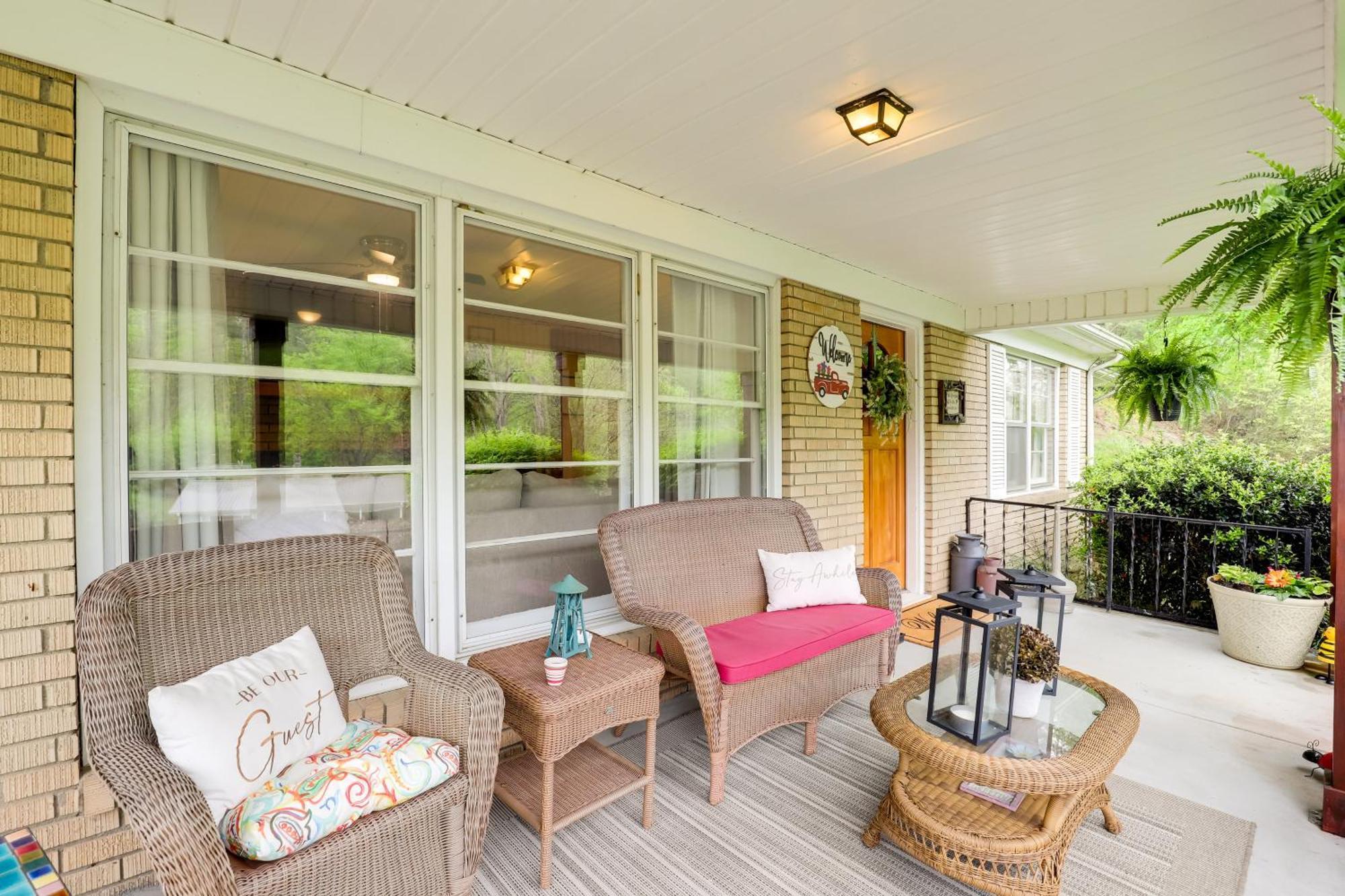 Updated Marshall Home With Fire Pit And Game Room! Zewnętrze zdjęcie